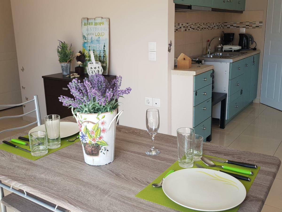 Butterfly Apartment Kalamata Luaran gambar